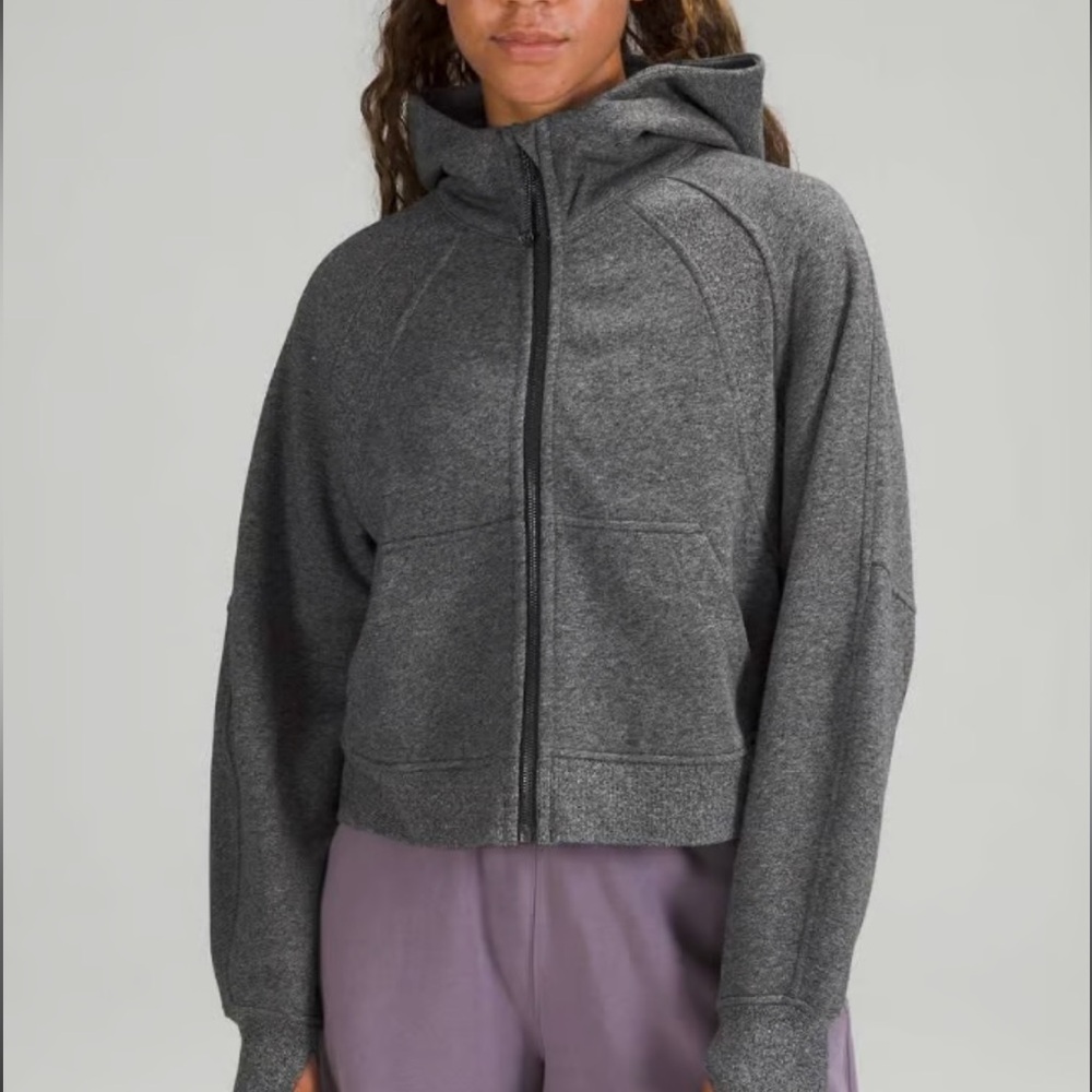 Lululemon Scuba Oversized 1/2 Zip Hoodie
Heathered gray